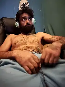 Snapshot of C8L3U chatting on December 2024 11:55:02 AM C8L3U online show from December 2024 11:55:02 AM