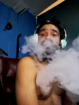 Snapshot of C8L3U chatting on January 2025 05:59:02 PM C8L3U online show from January 2025 05:59:02 PM