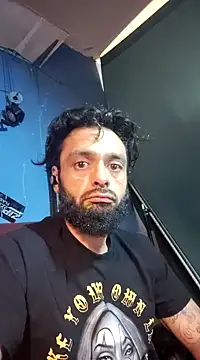 Snapshot of C8L3U chatting on January 2025 11:21:02 AM C8L3U online show from January 2025 11:21:02 AM