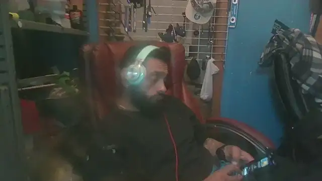 Snapshot of C8L3U chatting on February 2025 04:20:01 AM C8L3U online show from February 2025 04:20:01 AM