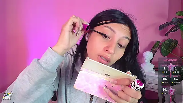 Nicolette ks  online show from January 2025 01:41:02 PM