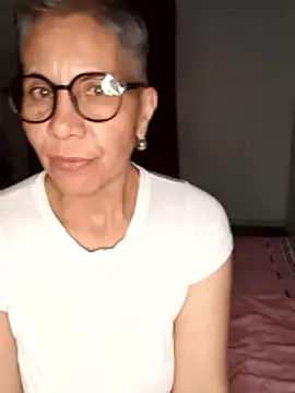 Snapshot of luz_bella chatting on December 2024 02:47:01 AM luz bella online show from December 2024 02:47:01 AM