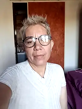 Snapshot of luz_bella chatting on January 2025 10:58:01 AM luz bella online show from January 2025 10:58:01 AM