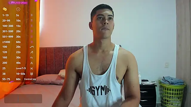 Snapshot of Iamdylan777 chatting on December 2024 08:47:01 PM Iamdylan777 online show from December 2024 08:47:01 PM