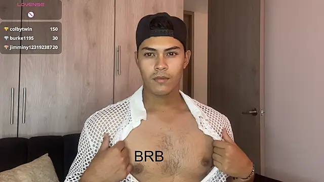 Snapshot of Iamdylan777 chatting on February 2025 04:57:02 AM Iamdylan777 online show from February 2025 04:57:02 AM