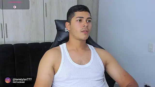 Snapshot of Iamdylan777 chatting on February 2025 01:38:01 AM Iamdylan777 online show from February 2025 01:38:01 AM