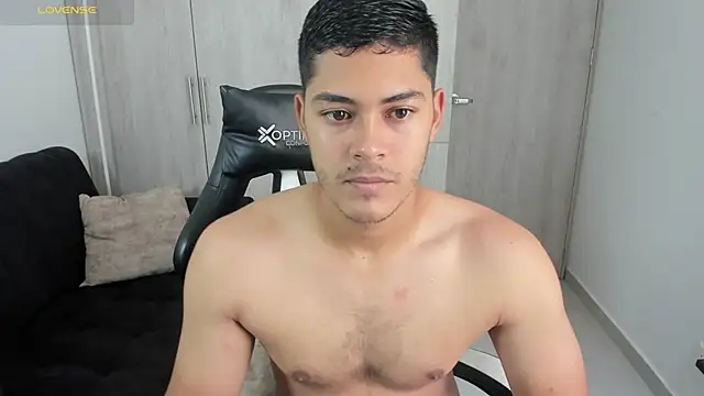 Snapshot of Iamdylan777 chatting on September 2025 12:53:01 PM Iamdylan777 online show from September 2025 12:53:01 PM