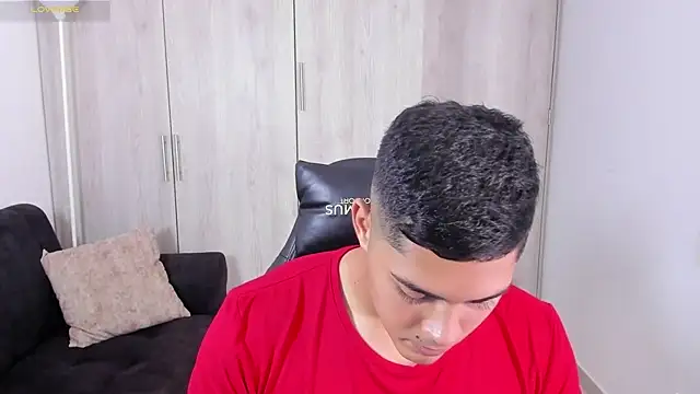 Snapshot of Iamdylan777 chatting on September 2025 02:44:02 PM Iamdylan777 online show from September 2025 02:44:02 PM