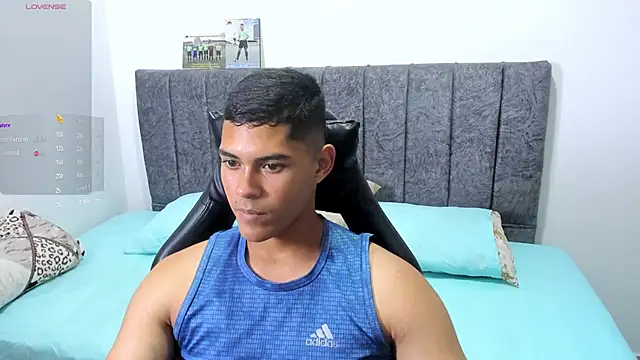 Snapshot of Iamdylan777 chatting on November 2025 07:48:02 PM Iamdylan777 online show from November 2025 07:48:02 PM