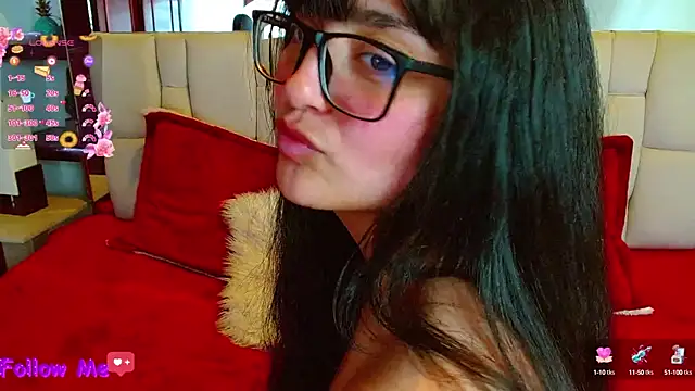 scarlleth  online show from March 2025 06:29:02 PM