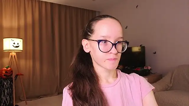 BettyBrowni online show from November 2025 04:05:01 PM