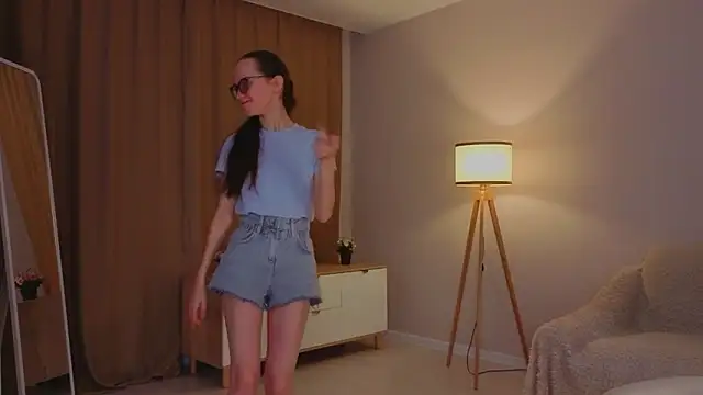 BettyBrowni online show from March 2026 04:13:01 PM