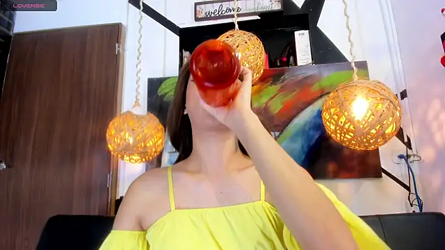 victoria aleia  online show from November 2025 10:44:02 PM