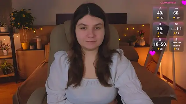 Snapshot of Viola__Shy chatting on April 2026 08:18:01 PM Viola Shy online show from April 2026 08:18:01 PM