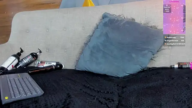 Snapshot of sarah_banks1 chatting on January 2025 10:08:02 PM sarah banks1 online show from January 2025 10:08:02 PM