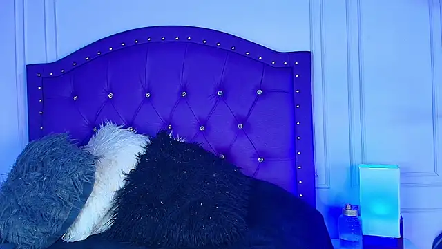 sarah banks1 online show from June 2026 11:10:01 AM