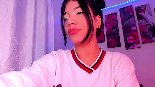 Alissarhys26 online show from February 2025 01:41:01 AM