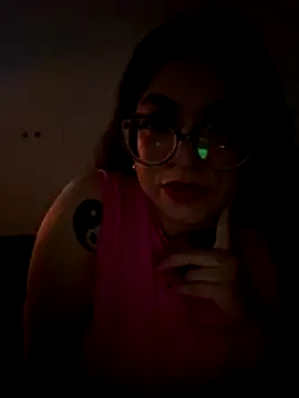 Snapshot of Lucrecia_33 chatting on December 2025 09:48:01 AM Lucrecia 33 online show from December 2025 09:48:01 AM