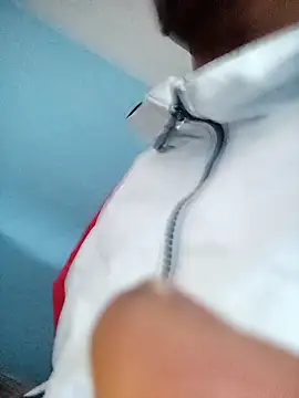 Snapshot of Leonul chatting on December 2024 03:26:01 PM Leonul online show from December 2024 03:26:01 PM