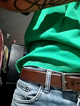 Snapshot of Leonul chatting on December 2024 06:19:01 AM Leonul online show from December 2024 06:19:01 AM