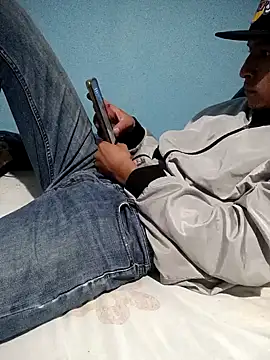 Snapshot of Leonul chatting on December 2024 05:16:02 AM Leonul online show from December 2024 05:16:02 AM