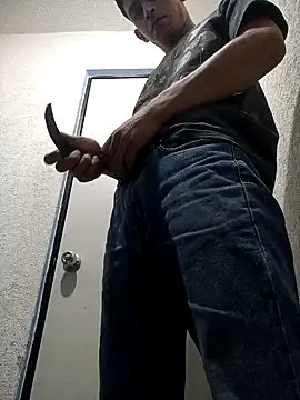 Snapshot of Leonul chatting on January 2025 12:59:01 AM Leonul online show from January 2025 12:59:01 AM