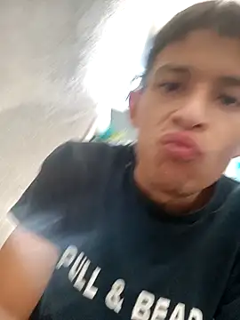 Snapshot of Leonul chatting on January 2025 08:15:02 PM Leonul online show from January 2025 08:15:02 PM