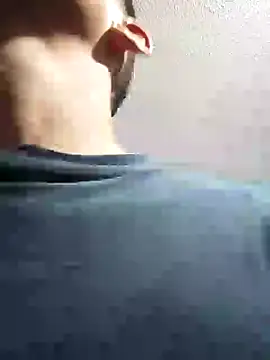 Snapshot of Leonul chatting on February 2025 11:00:01 PM Leonul online show from February 2025 11:00:01 PM