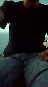 Snapshot of Leonul chatting on March 2025 06:11:02 AM Leonul online show from March 2025 06:11:02 AM