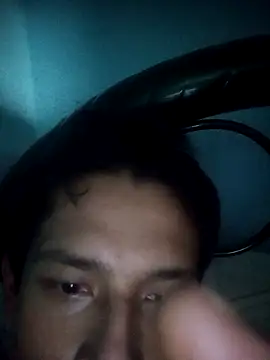 Snapshot of Leonul chatting on October 2025 11:59:02 PM Leonul online show from October 2025 11:59:02 PM