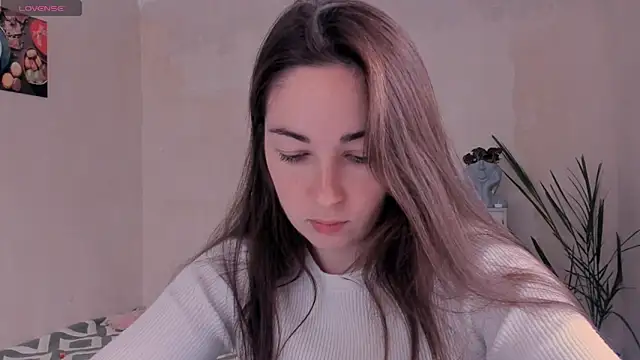 cClandesTina online show from October 2025 12:30:01 PM