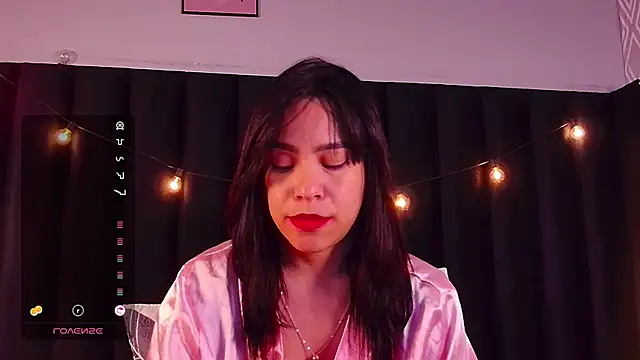 Snapshot of littleebluee chatting on February 2025 02:03:02 AM littleebluee online show from February 2025 02:03:02 AM