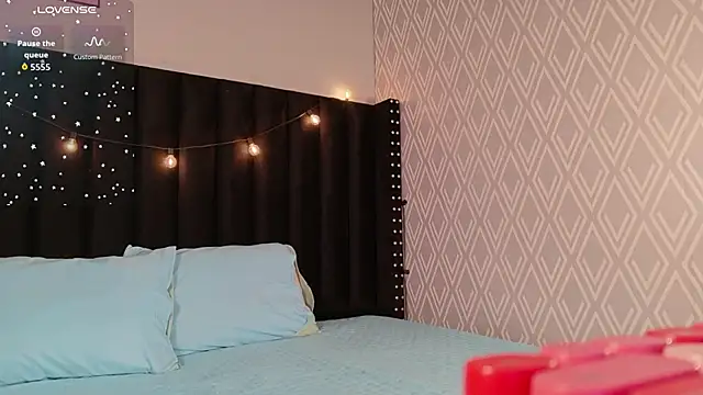 Snapshot of littleebluee chatting on September 2025 02:55:01 AM littleebluee online show from September 2025 02:55:01 AM