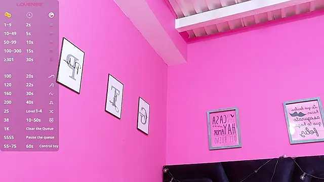 Snapshot of littleebluee chatting on September 2025 07:37:01 PM littleebluee online show from September 2025 07:37:01 PM