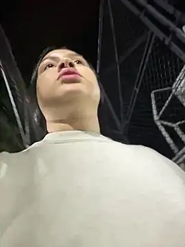 Pretty Isadora online show from March 2025 11:56:02 PM