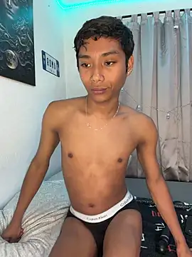 alejo cute online show from May 2026 03:50:01 PM