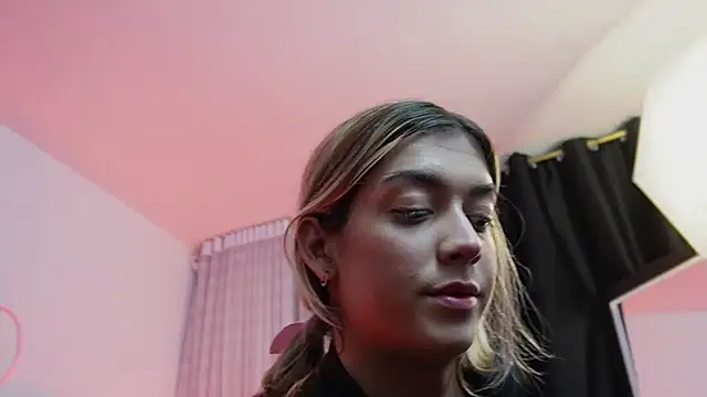 tay ler3 online show from February 2025 11:08:02 PM