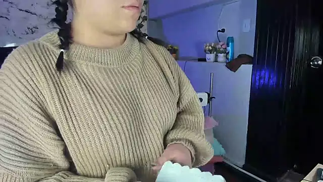 Amy hoy69 online show from March 2026 03:23:01 AM