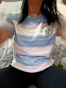 Snapshot of Asian_girl13 chatting on April 2026 10:33:02 PM Asian girl13 online show from April 2026 10:33:02 PM