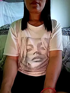 Snapshot of Asian_girl13 chatting on April 2026 08:14:01 AM Asian girl13 online show from April 2026 08:14:01 AM