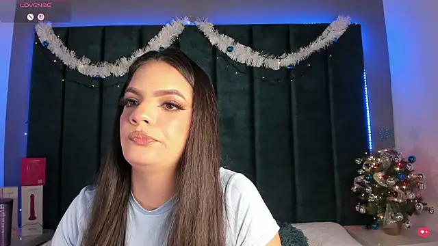 IsabellaGrey19 online show from December 2025 07:52:01 PM