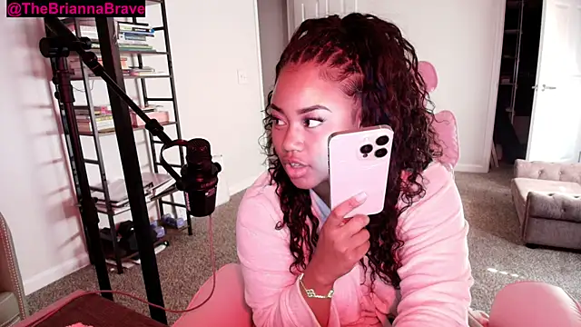 BriannaBrave online show from July 2026 09:21:02 PM