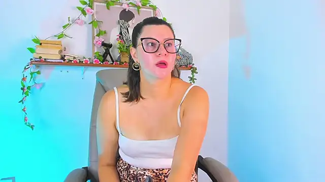 Chanelll Taylorr  online show from March 2026 12:57:02 PM