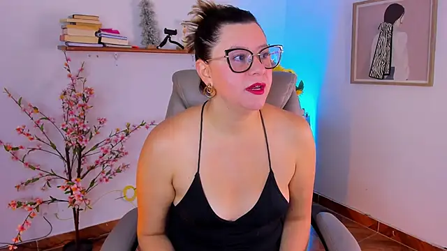 Chanelll Taylorr  online show from June 2026 10:24:02 AM