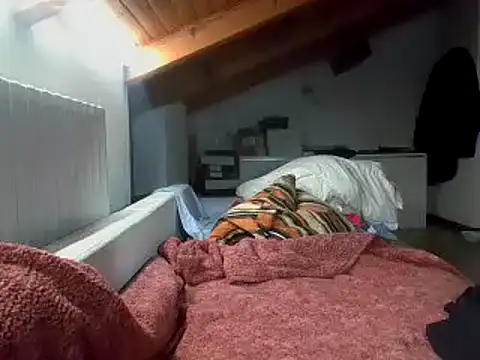 OniricFemme online show from March 2025 06:00:02 PM