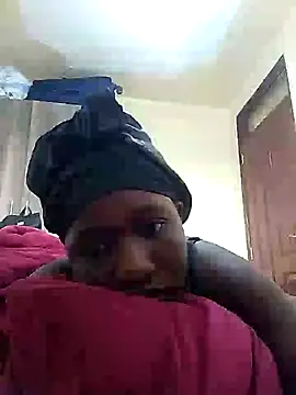 Adaline-Paris online show from February 2026 07:50:01 AM