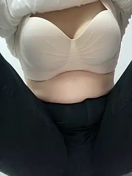 Milk Mom99 online show from March 2026 09:57:02 AM