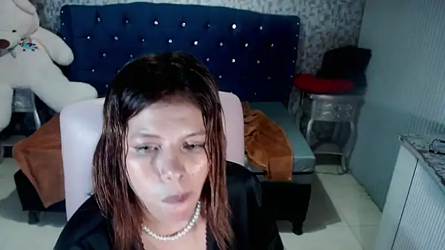 Snapshot of CurvyJulieth chatting on January 2025 04:15:01 AM CurvyJulieth online show from January 2025 04:15:01 AM