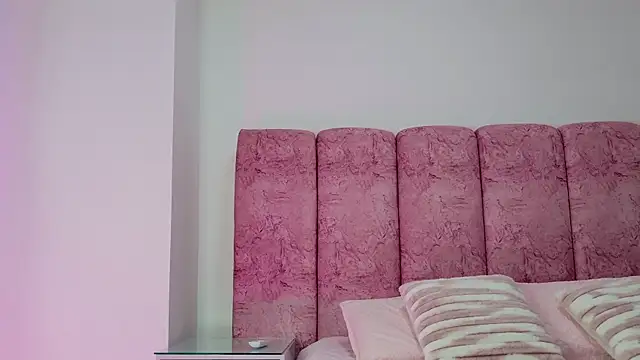 kendal rossi online show from January 2026 11:56:02 AM