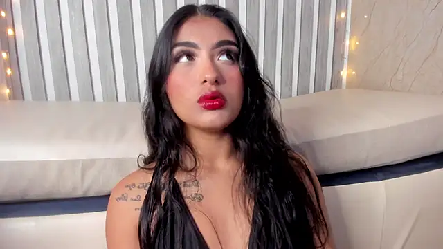 Snapshot of sabrinahimss chatting on December 2024 02:27:02 PM sabrinahimss online show from December 2024 02:27:02 PM